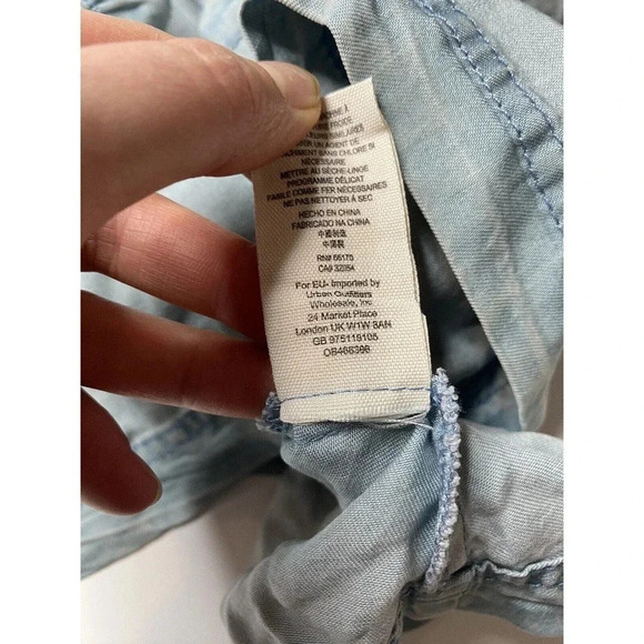 Free People Woman’s Blue Sky Chambray Off The Shoulder Layered Cropped Top XS - Picture 4 of 7